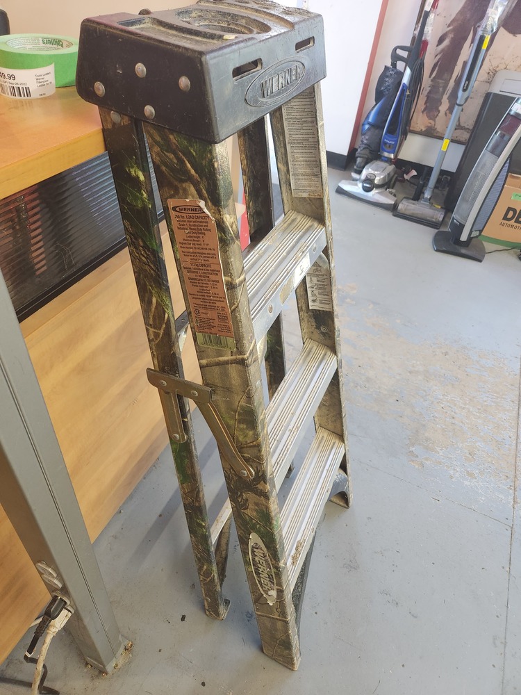 werner fiberglass ladder Big C Pawn