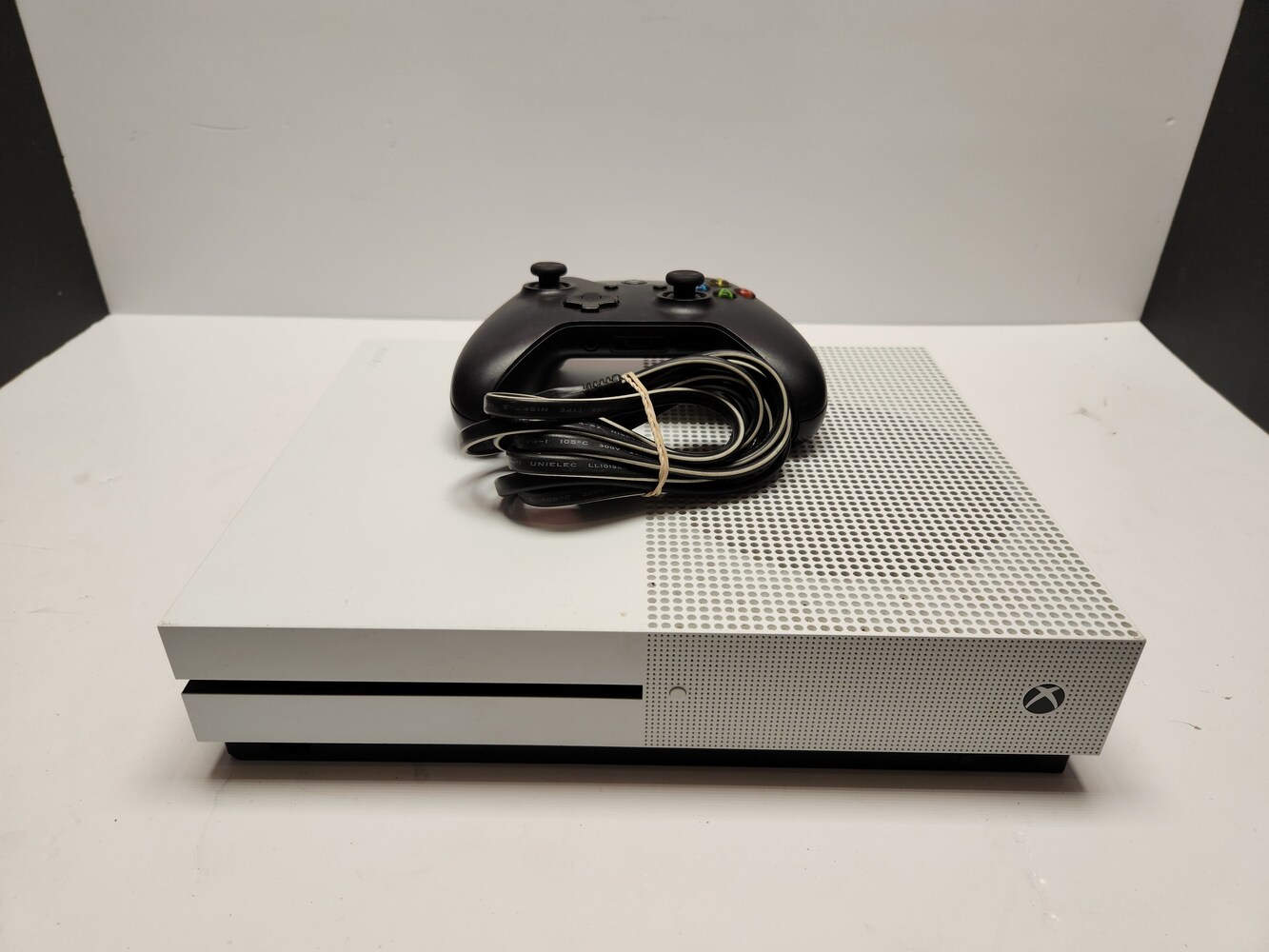 Microsoft Xbox One S Model 1681 1TB Video Game Console Big C Pawn
