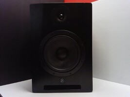 Yorkville YSM8 High Performance Powered Studio Reference Monitor (Single)
