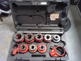 RIDGID 11-R Enclosed Ratchet Threader Set