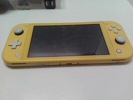Nintendo Switch Lite Yellow